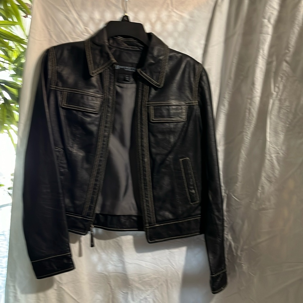 Ladies 100% black leather jacket, Kenneth Cole, SZ S. Signature stitching detail
